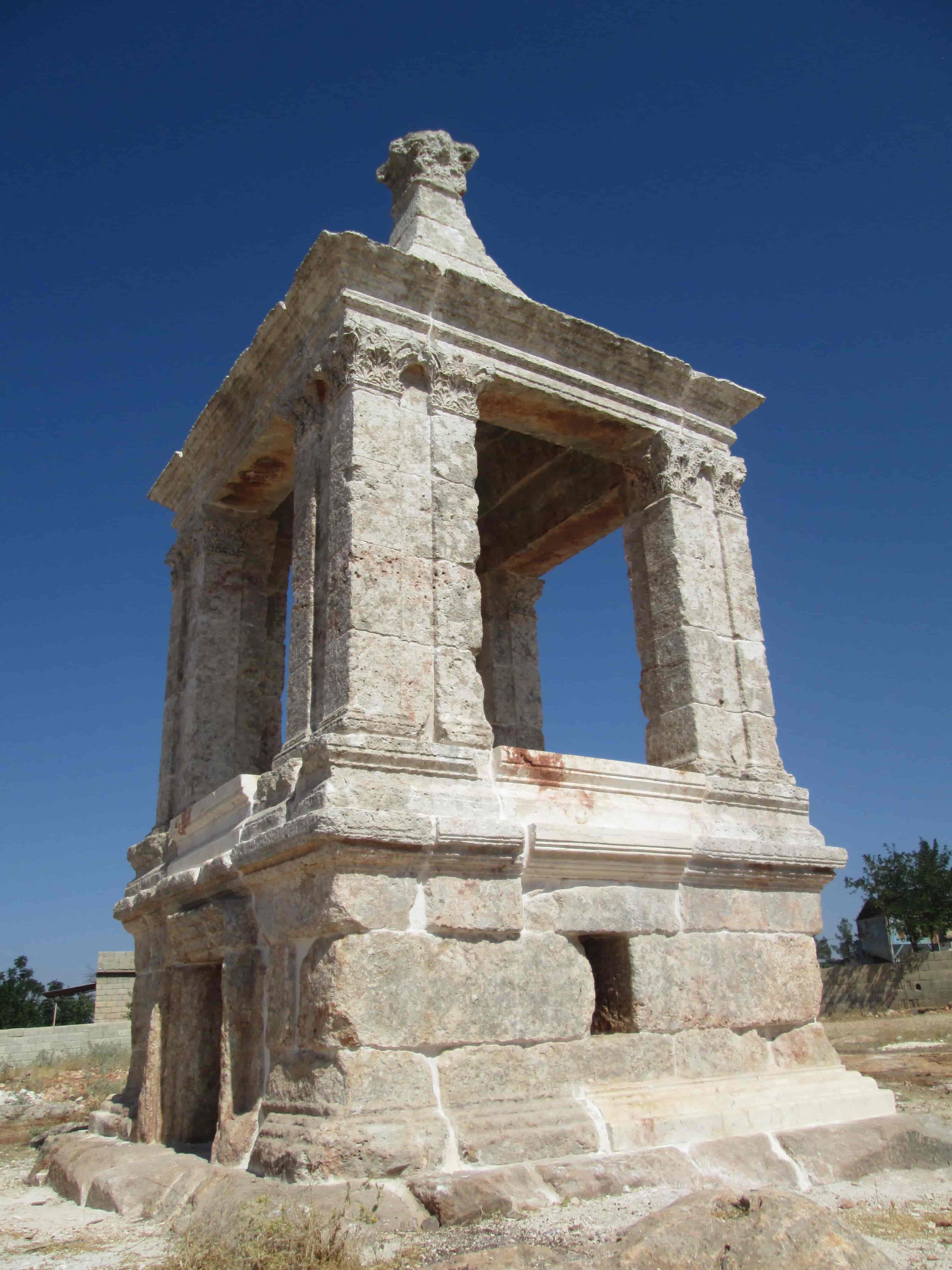 Hisar Anıt Mezarı